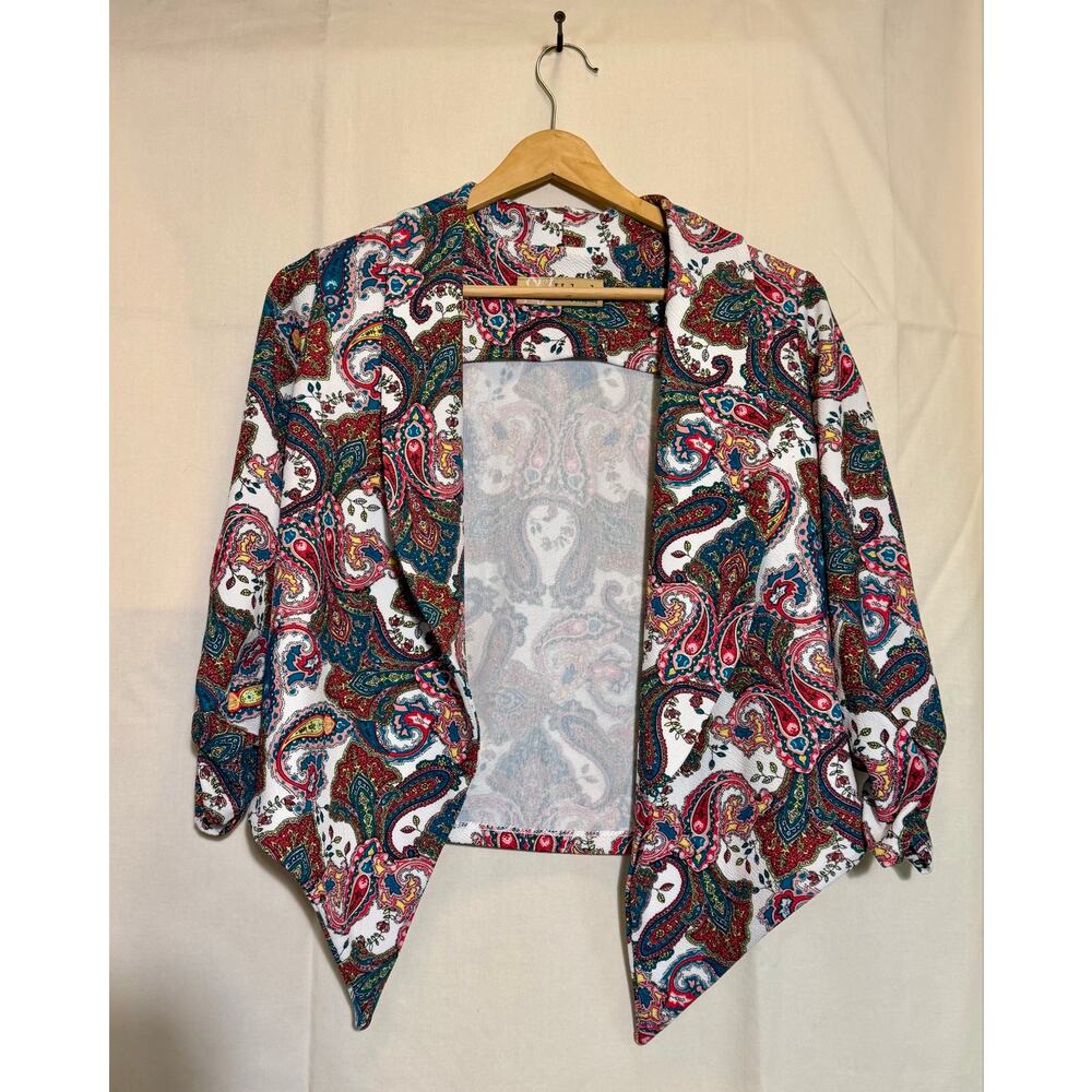 Hybrid & Company Patterned Blouse 
Woman’s Size Small.